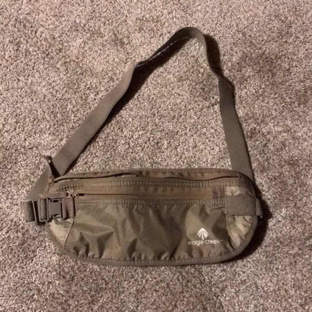 Lightweight Shoulder bag/fanny pack